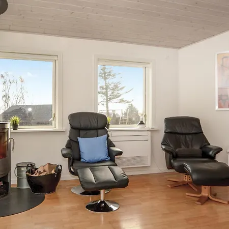 Four-Bedroom Holiday Home In Haderslev 別荘 Diernæs